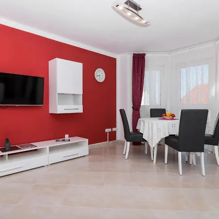 Nikaroni-2 By Interhome Apartamento Trogir