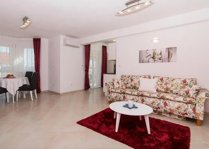 Nikaroni-2 By Interhome * Trogir