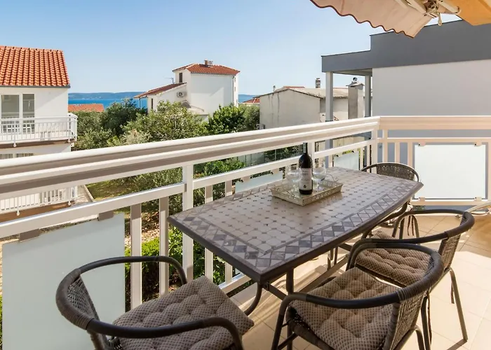 Nikaroni-2 By Interhome *