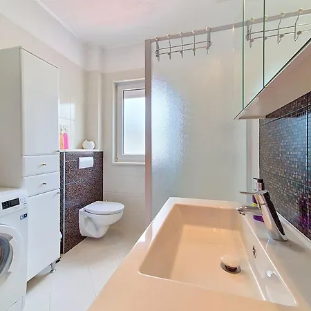 Appartement Nikaroni-2 By Interhome *