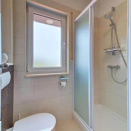 Appartement Nikaroni-2 By Interhome