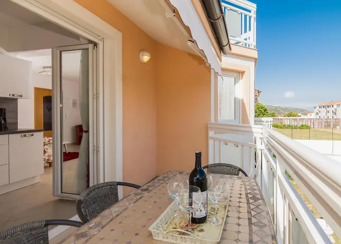 Nikaroni-2 By Interhome Appartement