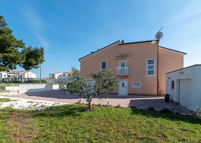 Appartement Nikaroni-2 By Interhome *